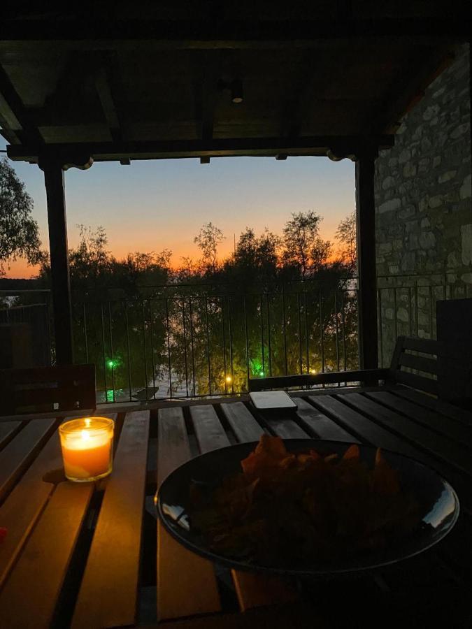 Ej Boutique Suites ميلينا المظهر الخارجي الصورة