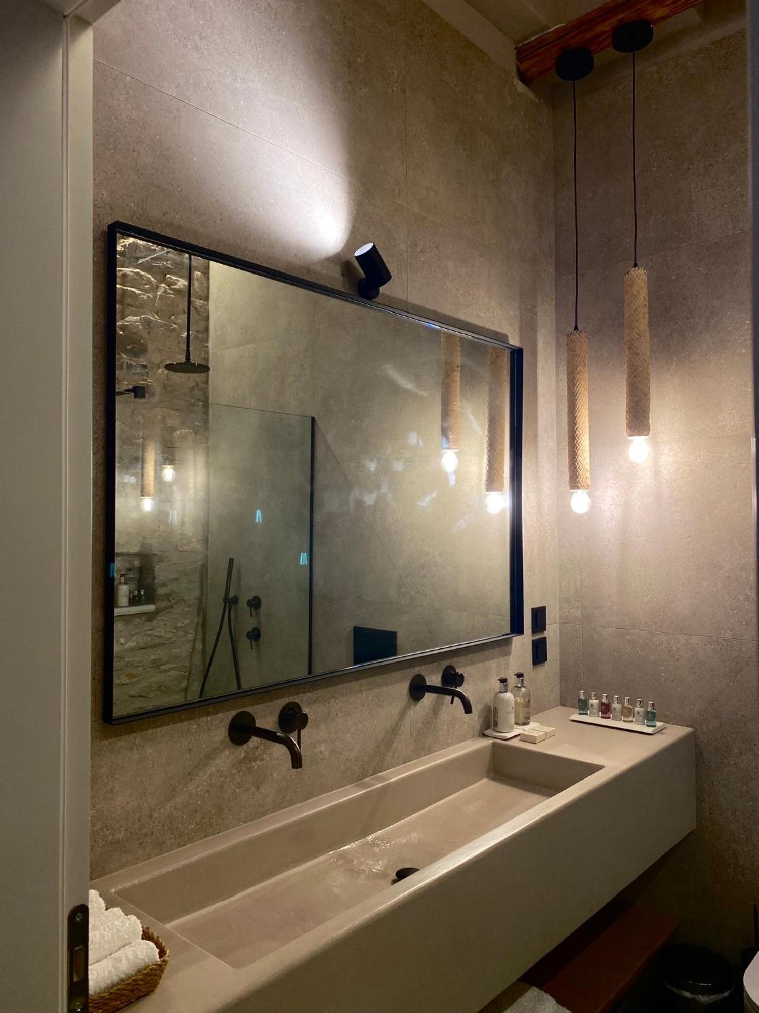 Ej Boutique Suites ميلينا المظهر الخارجي الصورة